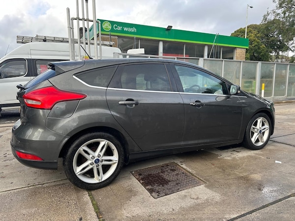 Used Ford Focus 2017 for sale - 75431375: Photo 5