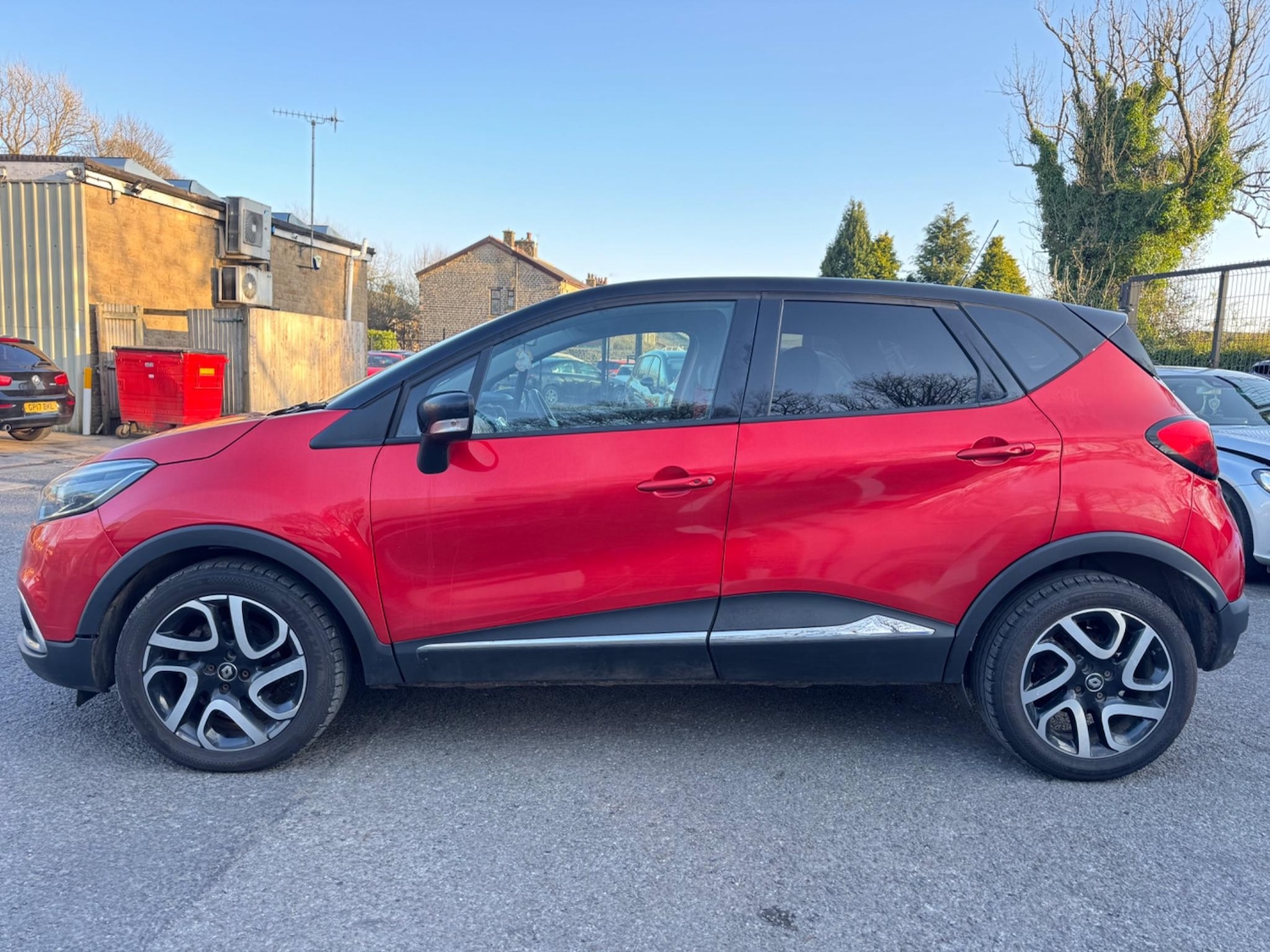 Used Renault Captur 2017 for sale - 76993836: Photo 4