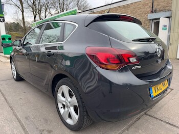 Used Vauxhall Astra 2012 for sale - 77633685: Photo