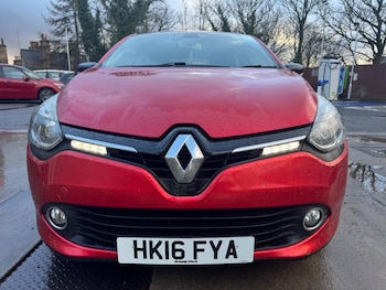 (16) - 0.9 TCe Dynamique Nav Euro 6 (s/s) 5dr