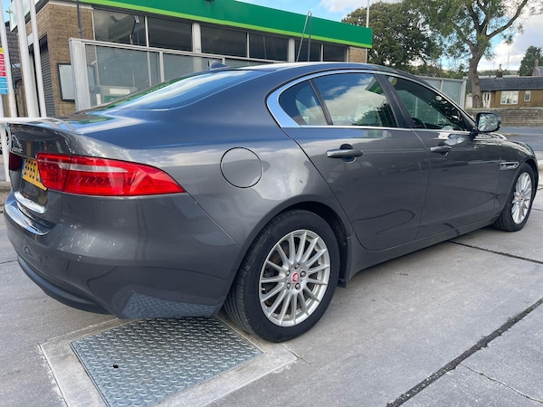 Used Jaguar XE 2015 for sale - 75658308: Photo 24