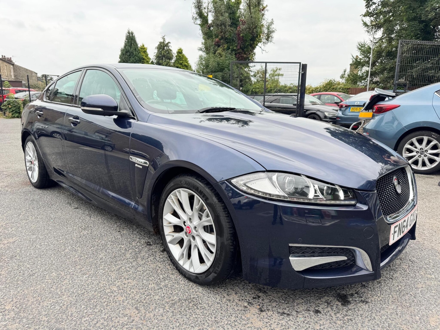Used Jaguar XF 2014 for sale - 76988602: Photo 2