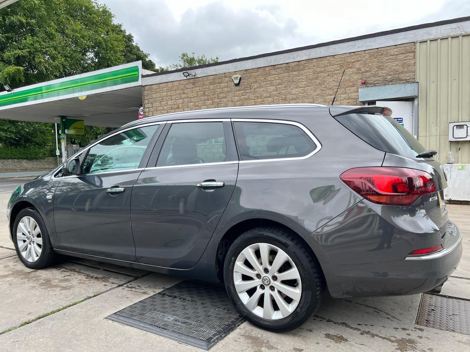 Used Vauxhall Astra 2013 for sale - 76987841: Photo 7