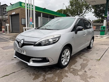 Used Renault Grand Scenic 2016 for sale - 75430606: Photo