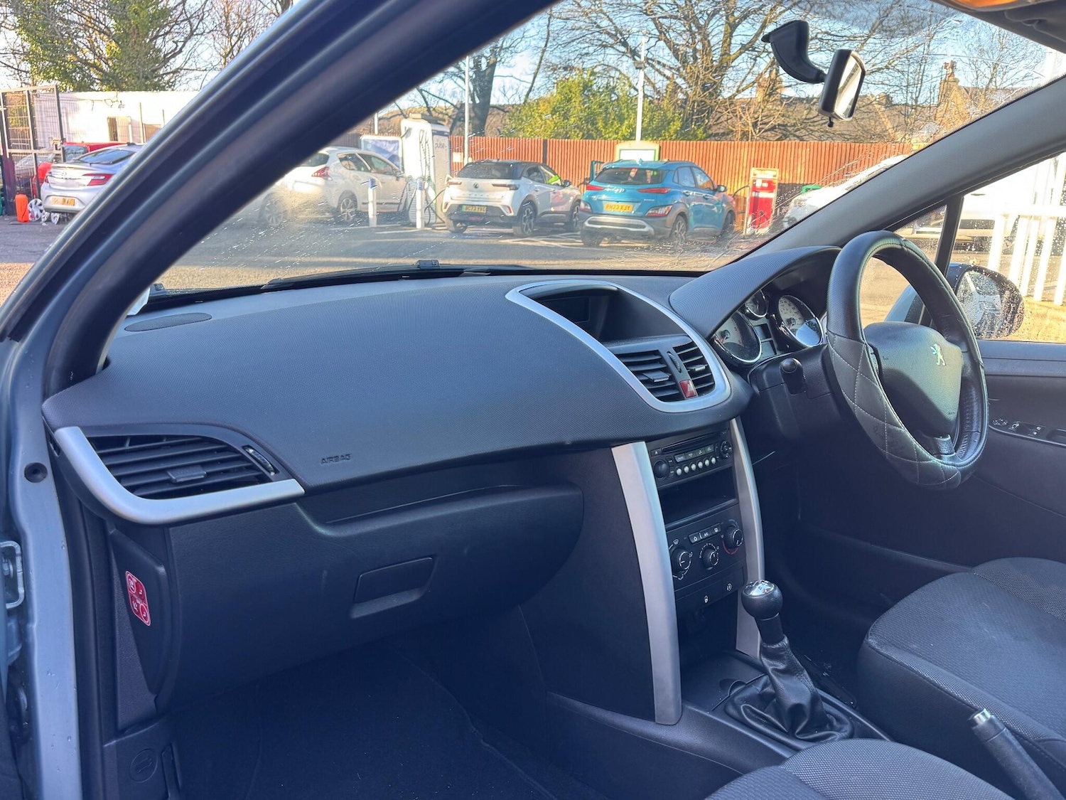 Used Peugeot 207 2011 for sale - 76108671: Photo 11