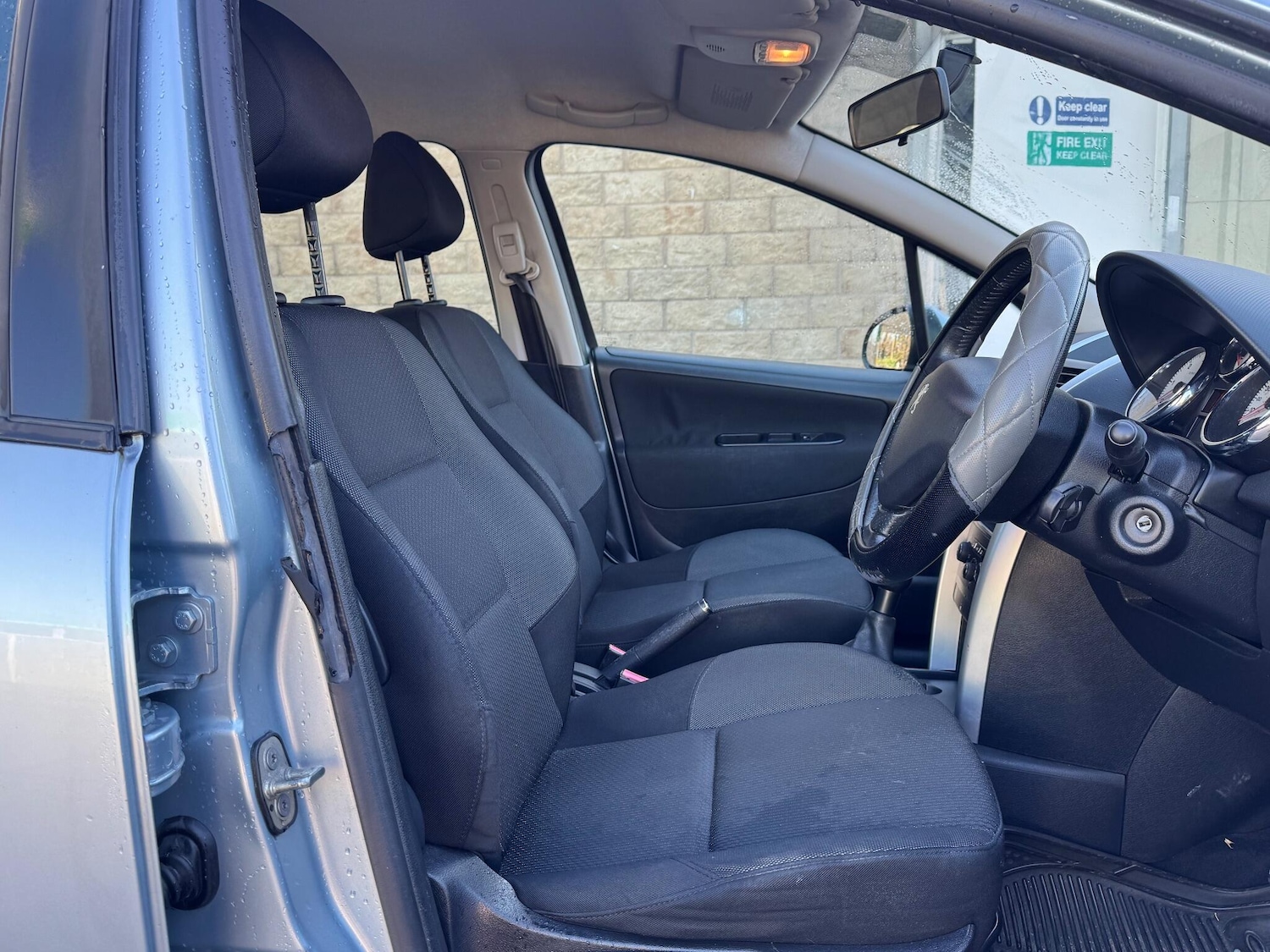 Used Peugeot 207 2011 for sale - 76108671: Photo 12