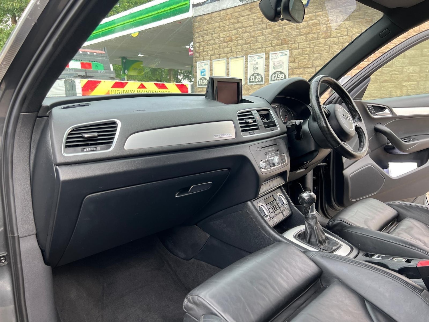 Used Audi Q3 2012 for sale - 76987840: Photo 10