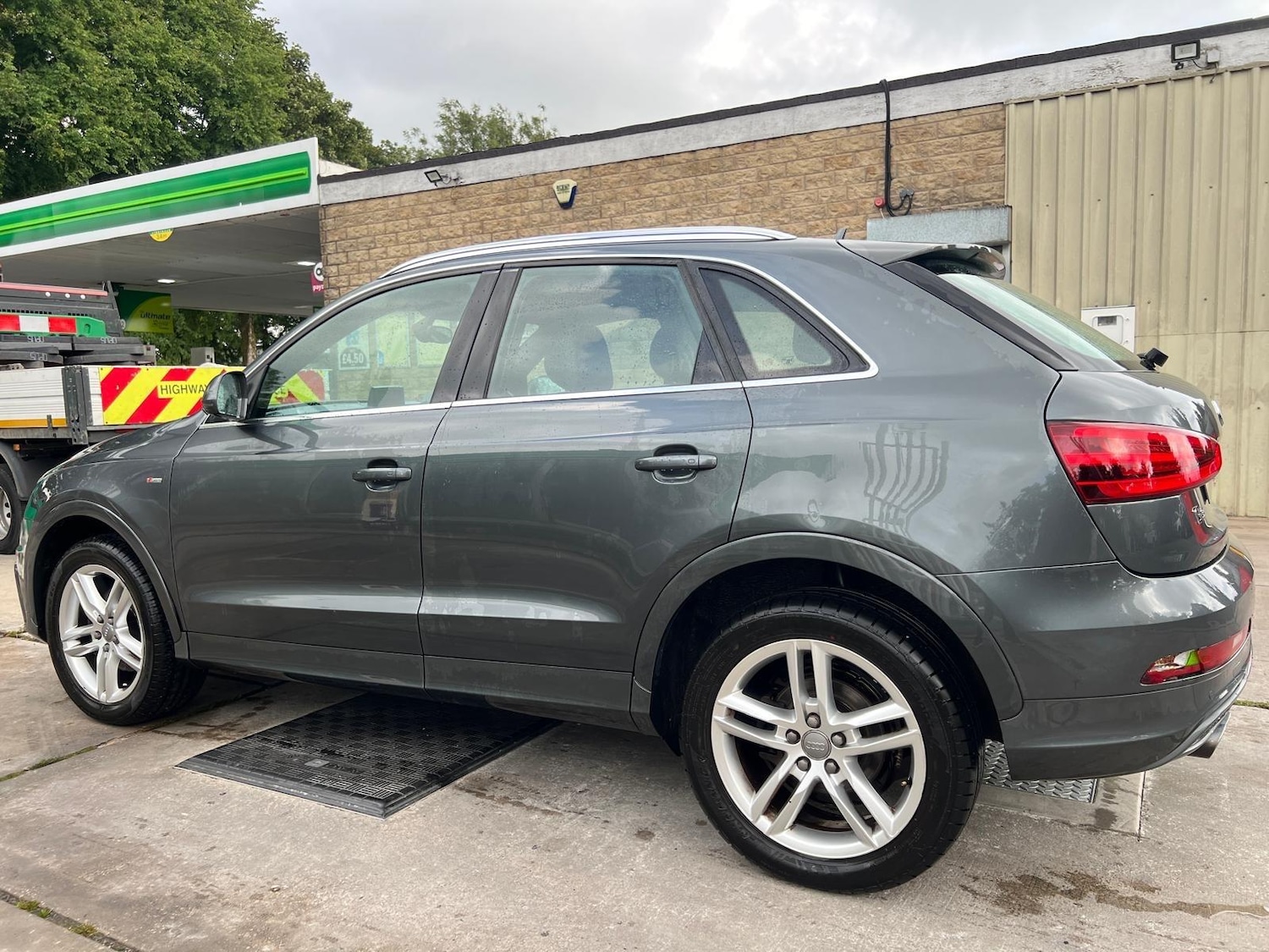 Used Audi Q3 2012 for sale - 76987840: Photo 7