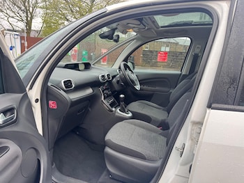 Used Citroen C3 Picasso 2016 for sale - 75430349: Photo