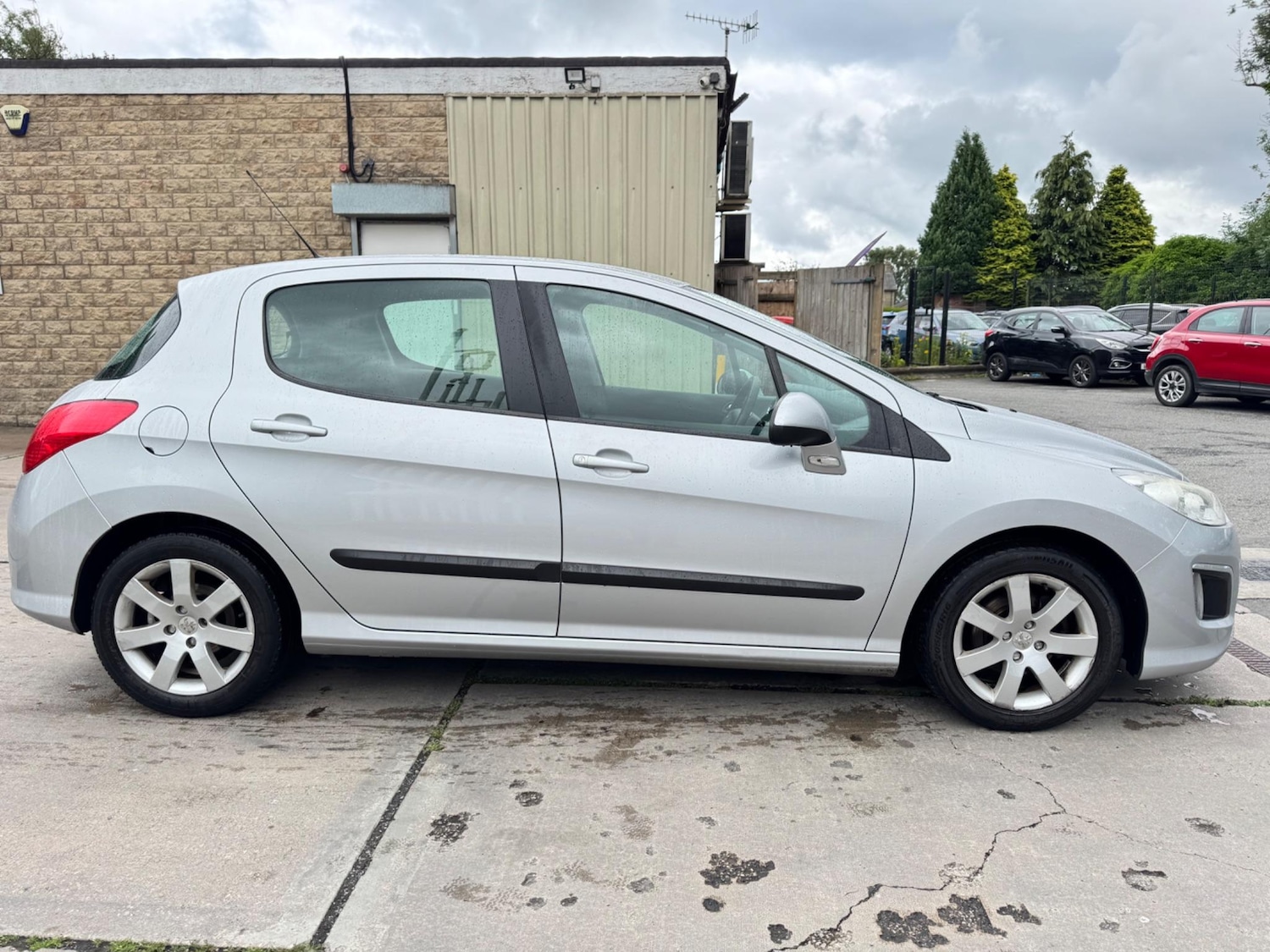 Used Peugeot 308 2013 for sale - 76995014: Photo 7