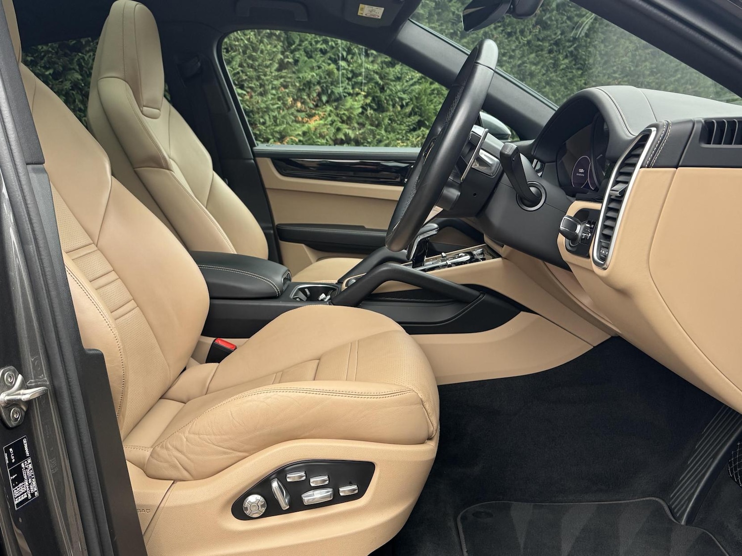 Used Porsche Cayenne 2020 for sale - 77682238: Photo 28