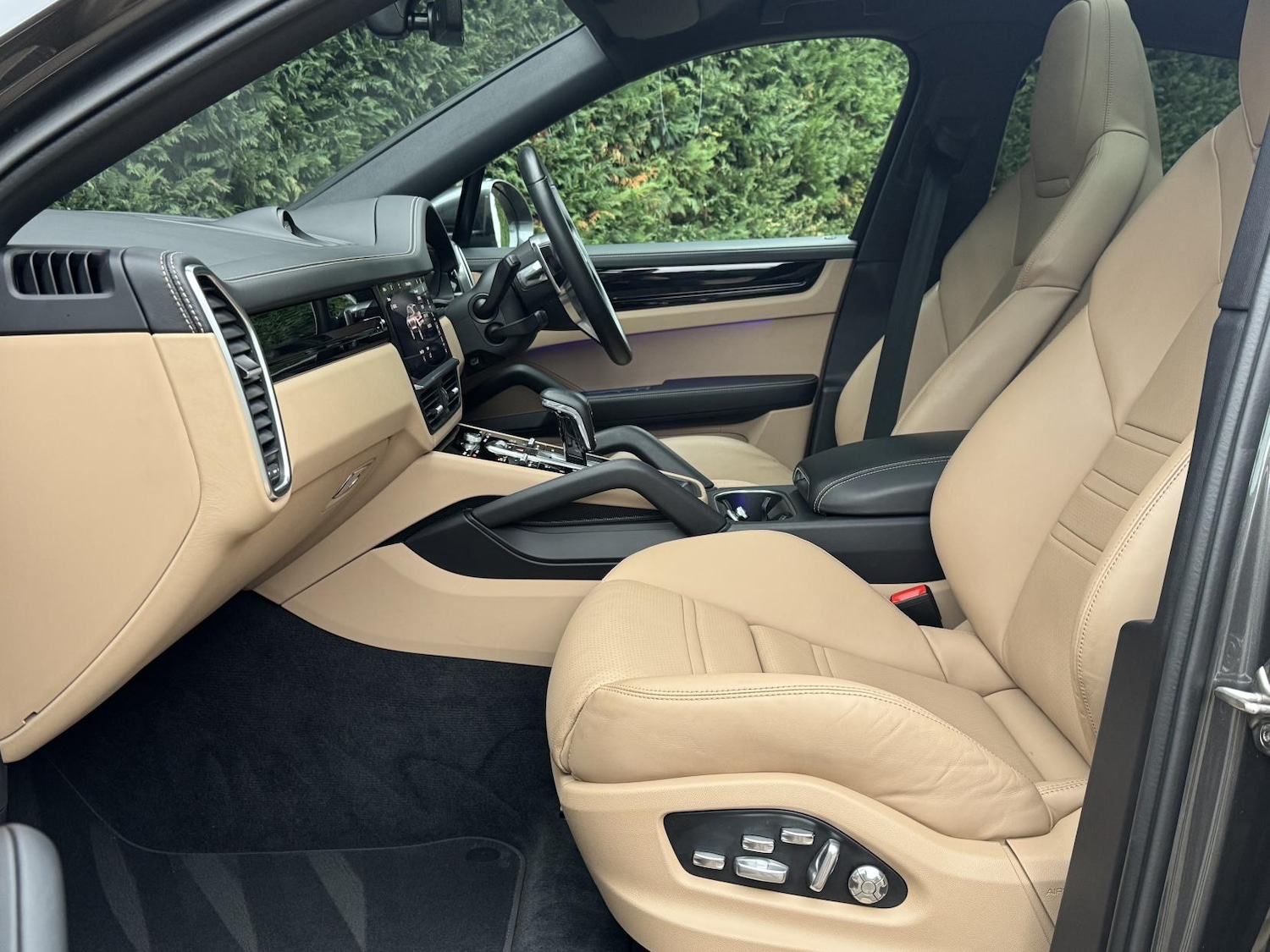 Used Porsche Cayenne 2020 for sale - 77682238: Photo 44