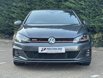 Used Volkswagen Golf 2020 for sale - 76114414: Photo