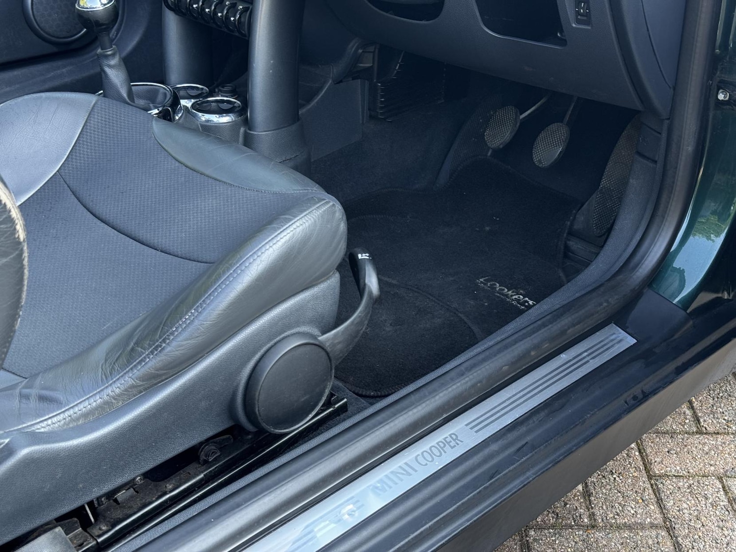 Used MINI Convertible 2007 for sale - 77732743: Photo 26