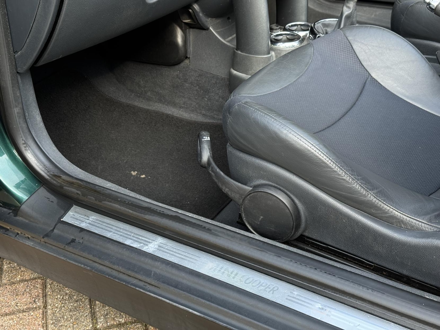 Used MINI Convertible 2007 for sale - 77732743: Photo 39