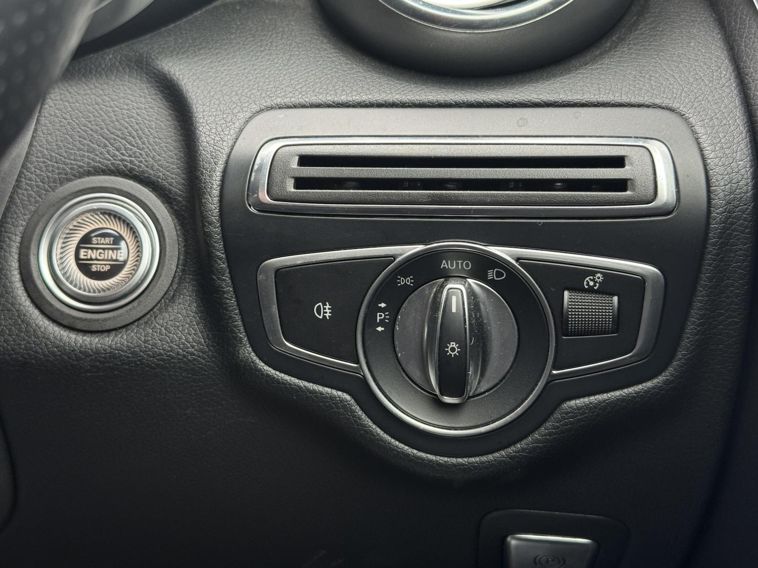 Used Mercedes-Benz C Class 2018 for sale - 77903519: Photo 41