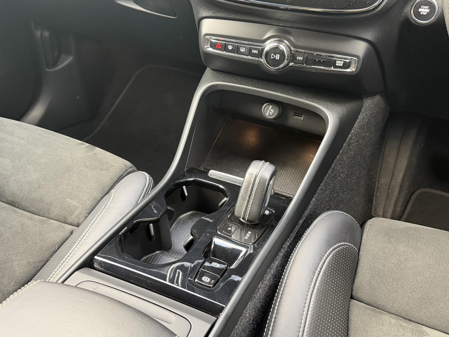 Used Volvo XC40 2018 for sale - 76452694: Photo 27