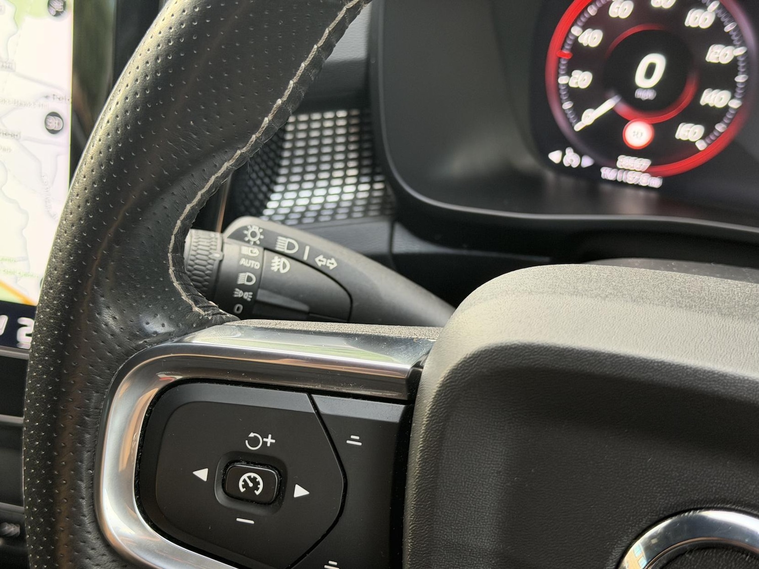 Used Volvo XC40 2018 for sale - 76452694: Photo 30