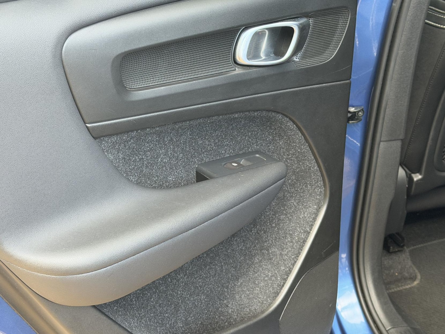 Used Volvo XC40 2018 for sale - 76452694: Photo 55