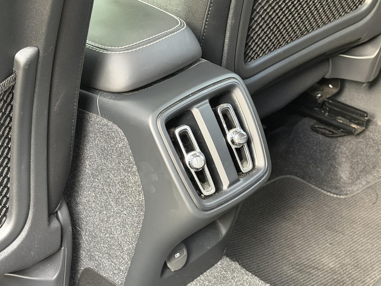 Used Volvo XC40 2018 for sale - 76452694: Photo 58