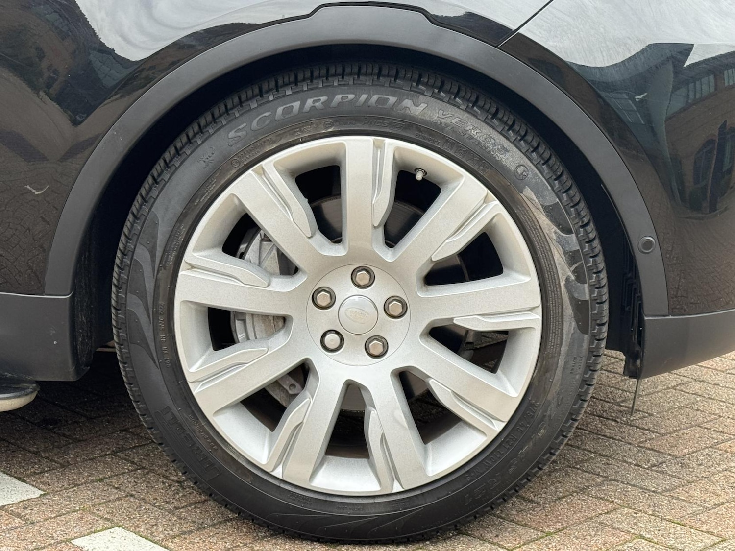 Used Land Rover Discovery 2019 for sale - 76322585: Photo 16