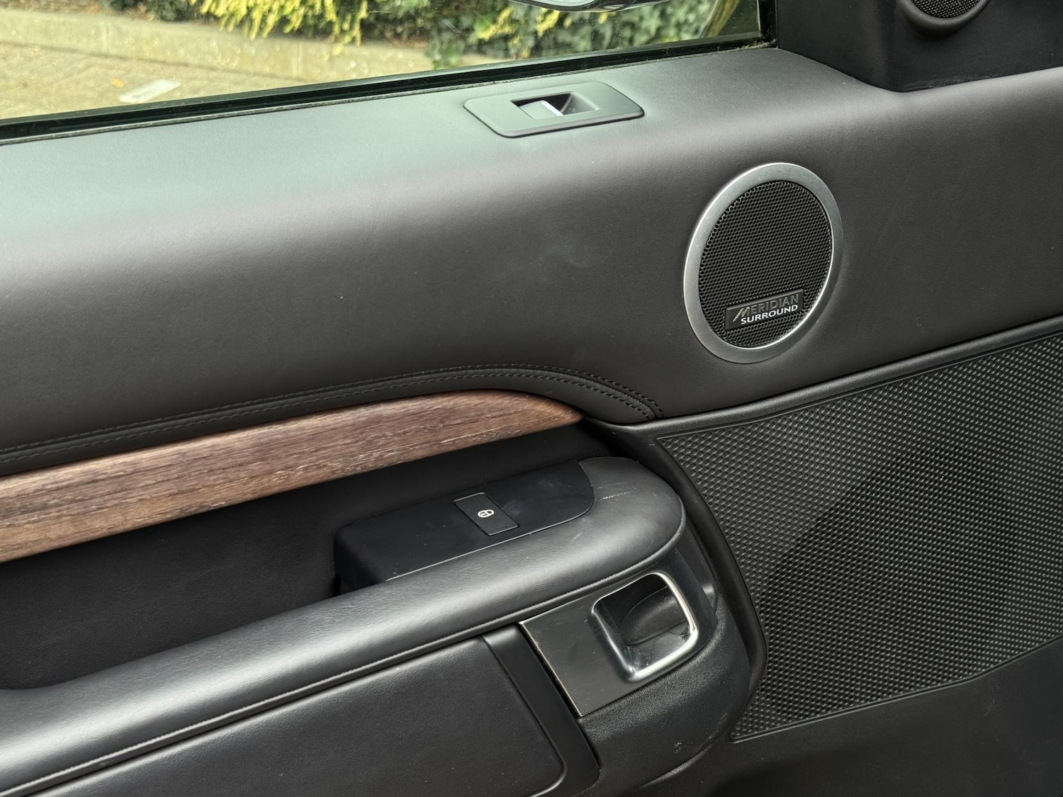 Used Land Rover Discovery 2019 for sale - 76322585: Photo 36