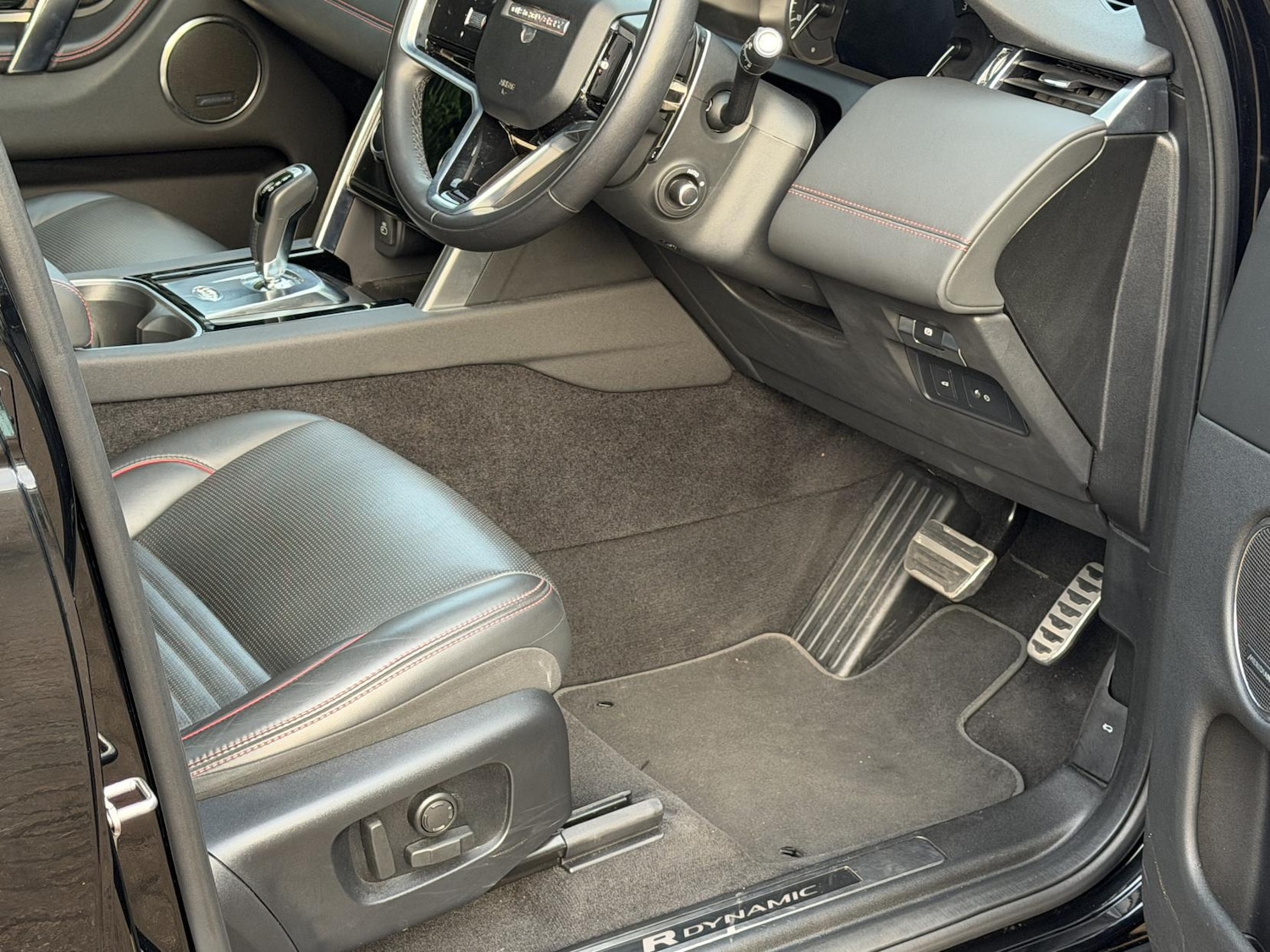 Used Land Rover Discovery Sport 2023 for sale - 77248163: Photo 24