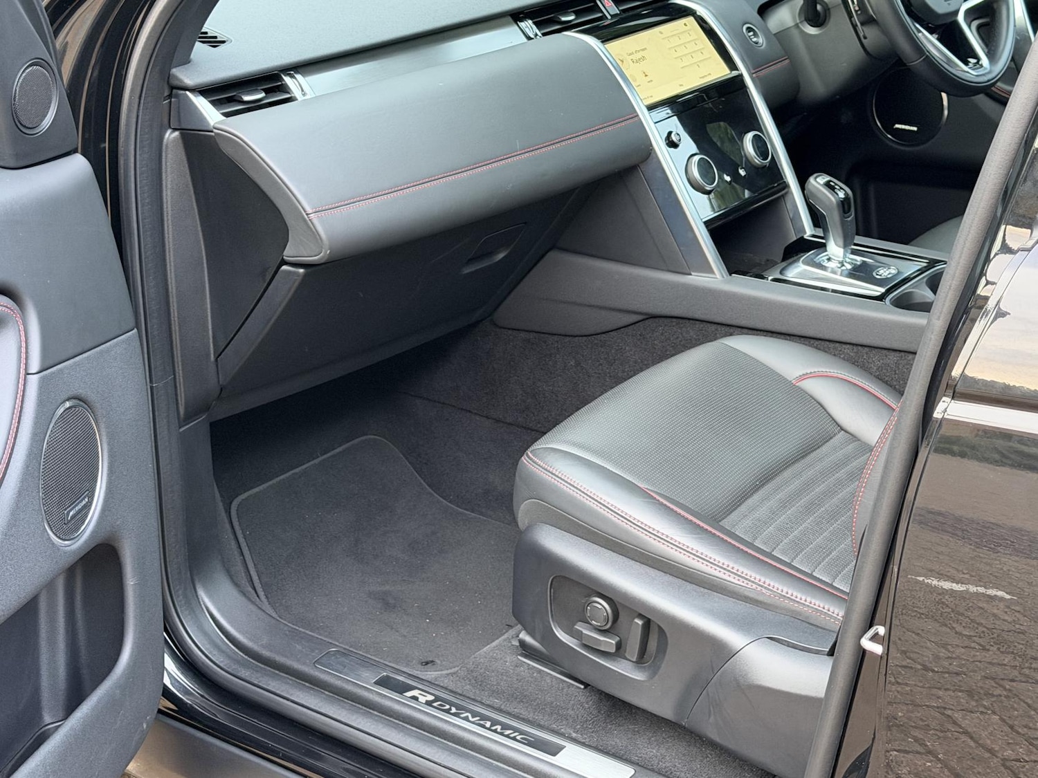 Used Land Rover Discovery Sport 2023 for sale - 77248163: Photo 40