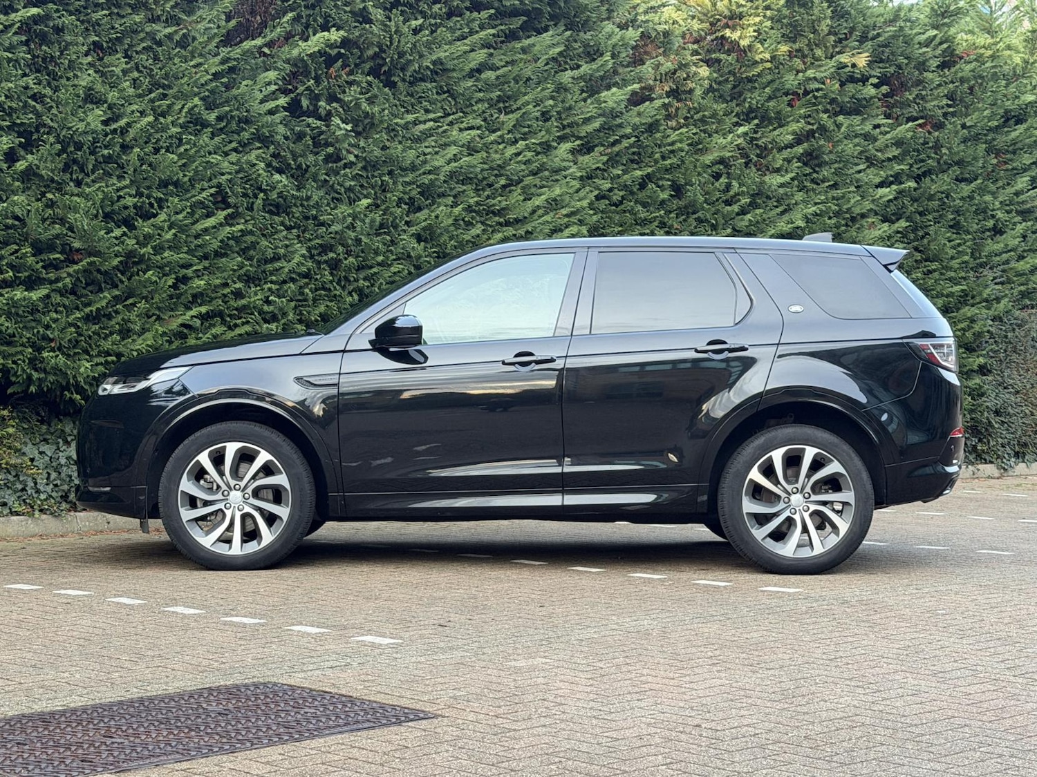 Used Land Rover Discovery Sport 2023 for sale - 77248163: Photo 5