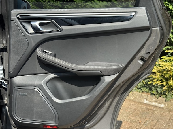 Used Porsche Macan 2018 for sale - 75599904: Photo 58