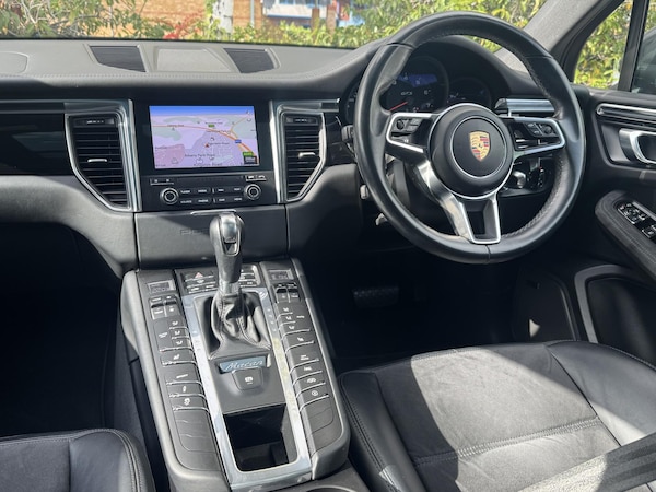 Used Porsche Macan 2018 for sale - 75739461: Photo 11