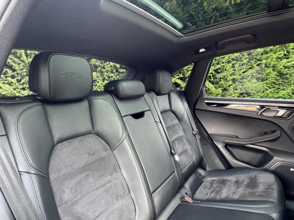 Used Porsche Macan 2018 for sale - 75739461: Photo 58