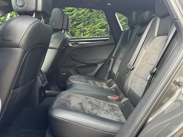 Used Porsche Macan 2018 for sale - 75739461: Photo 63