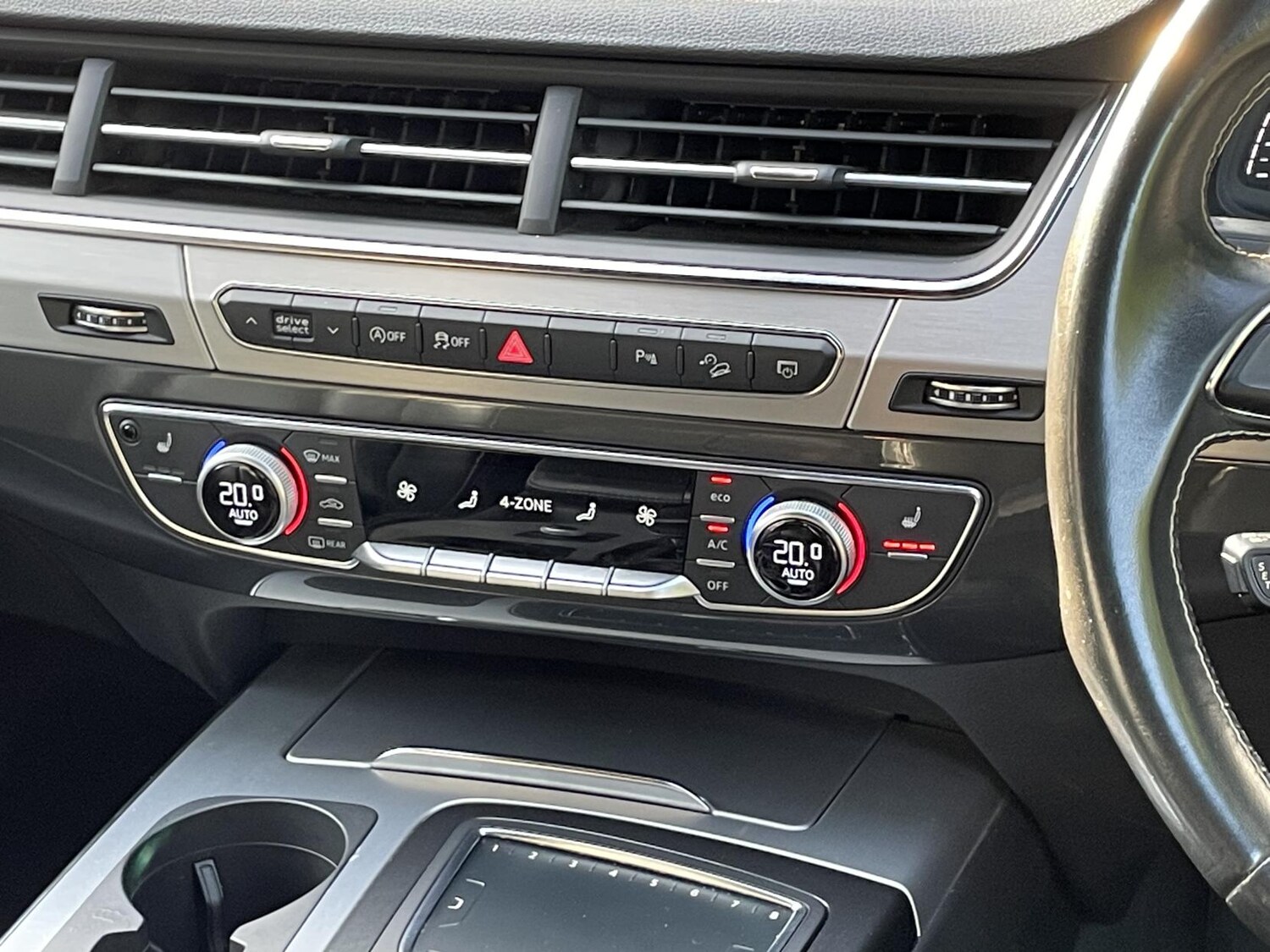 Used Audi SQ7 2018 for sale - 76244876: Photo 64