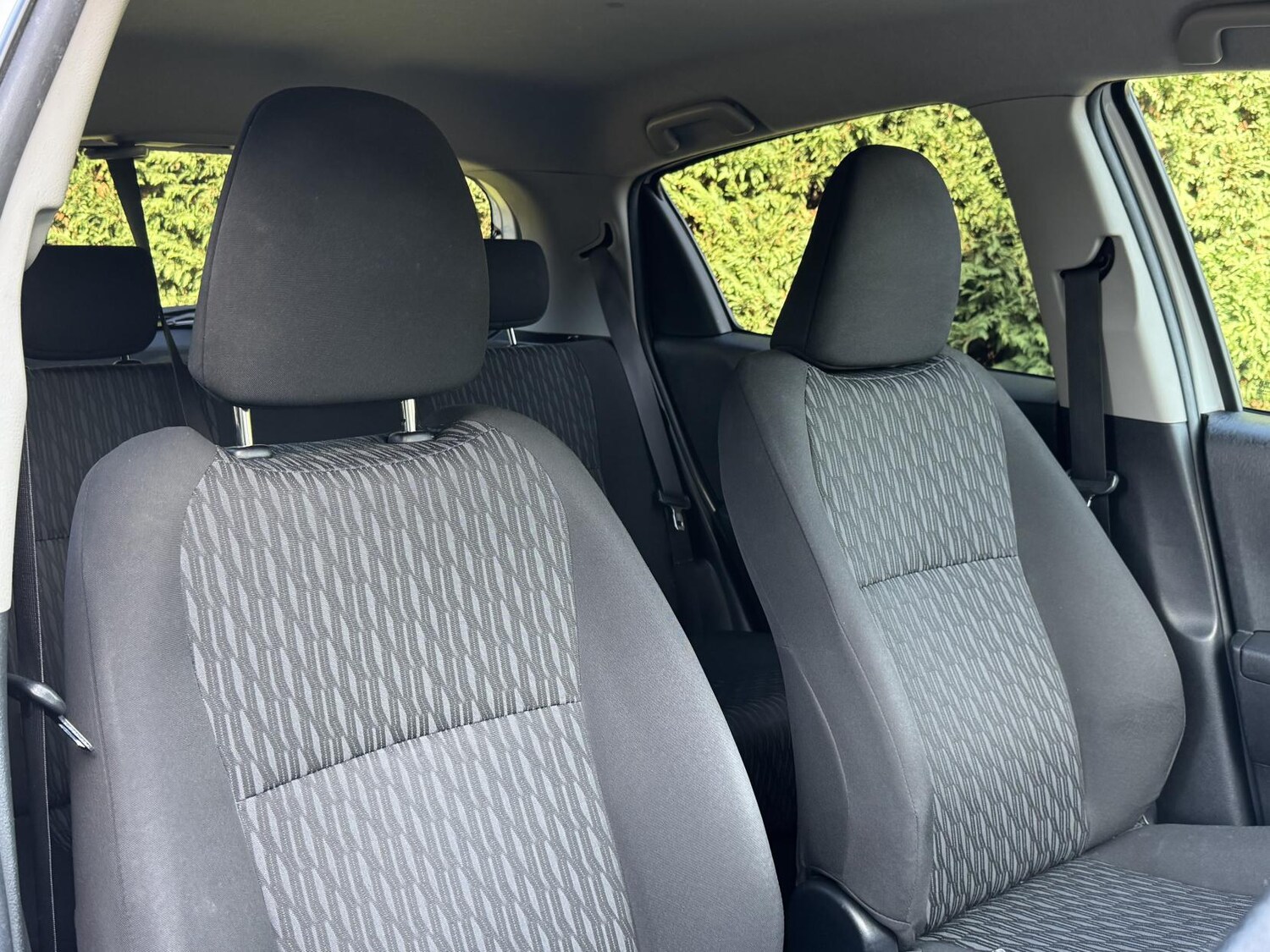 Used Toyota Yaris 2012 for sale - 77721806: Photo 12