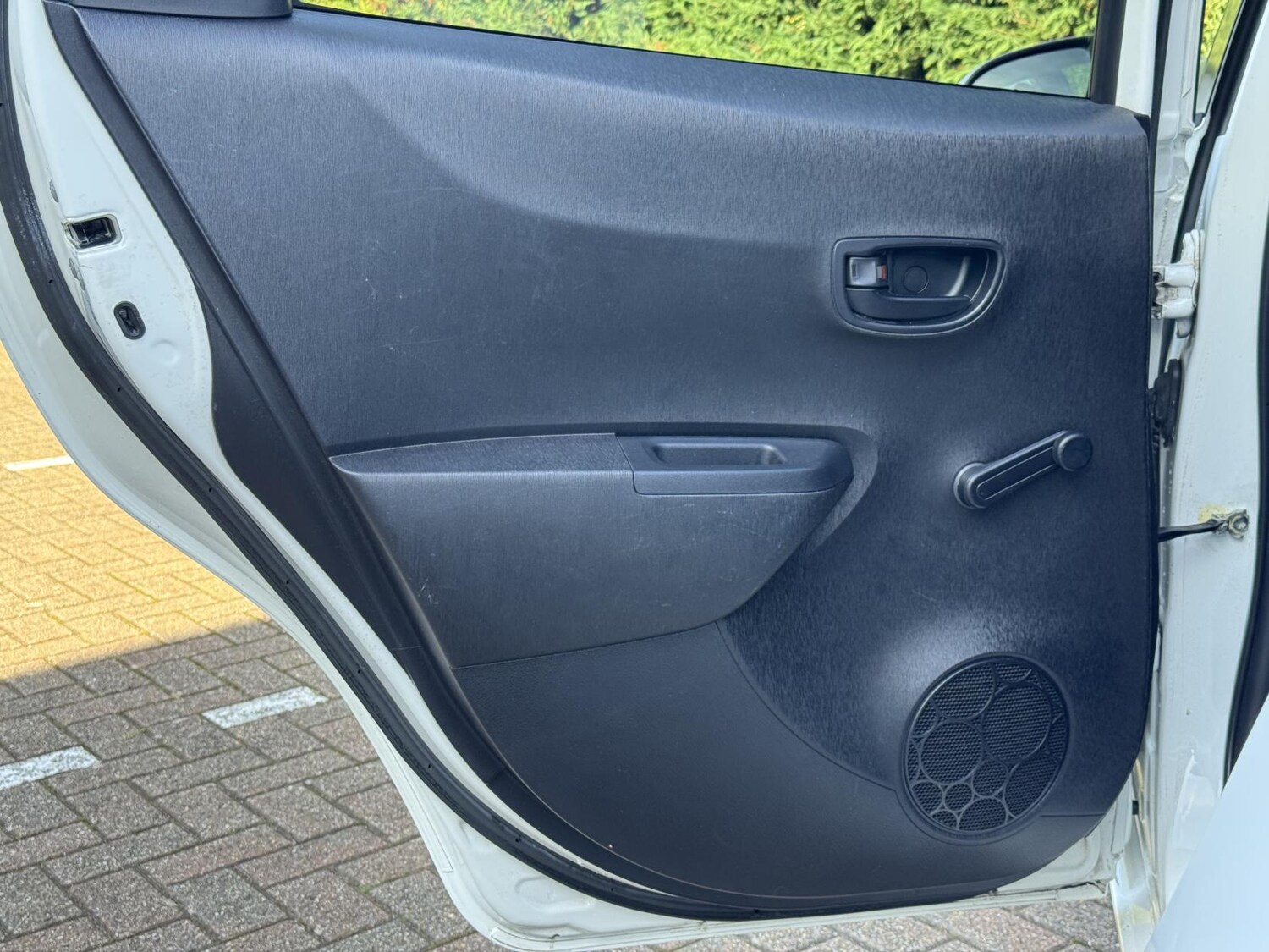 Used Toyota Yaris 2012 for sale - 77721806: Photo 54