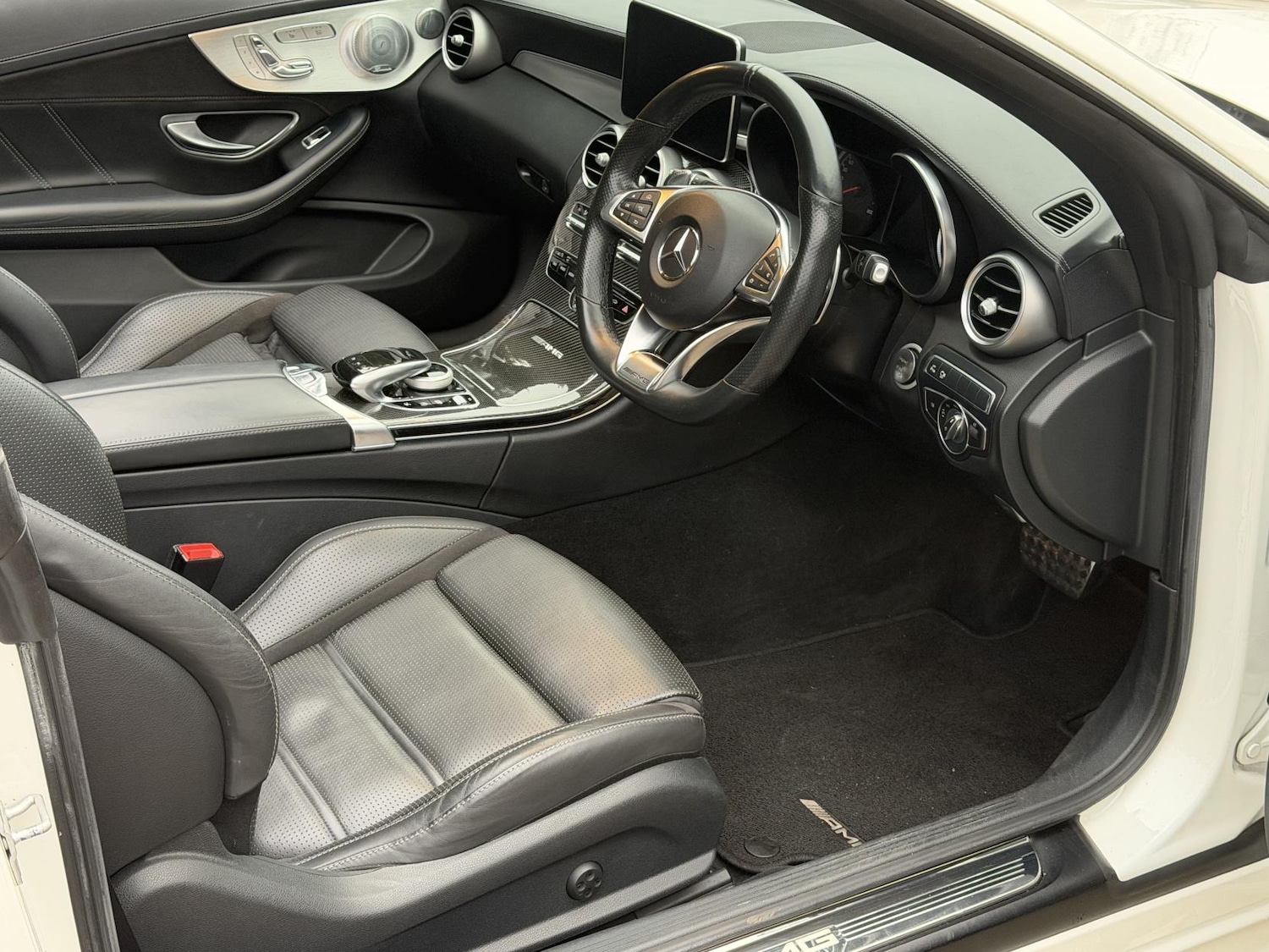 Used Mercedes-Benz C Class 2017 for sale - 76859000: Photo 29