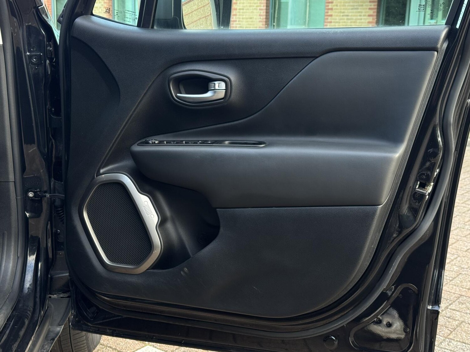 Used Jeep Renegade 2020 for sale - 76750323: Photo 21