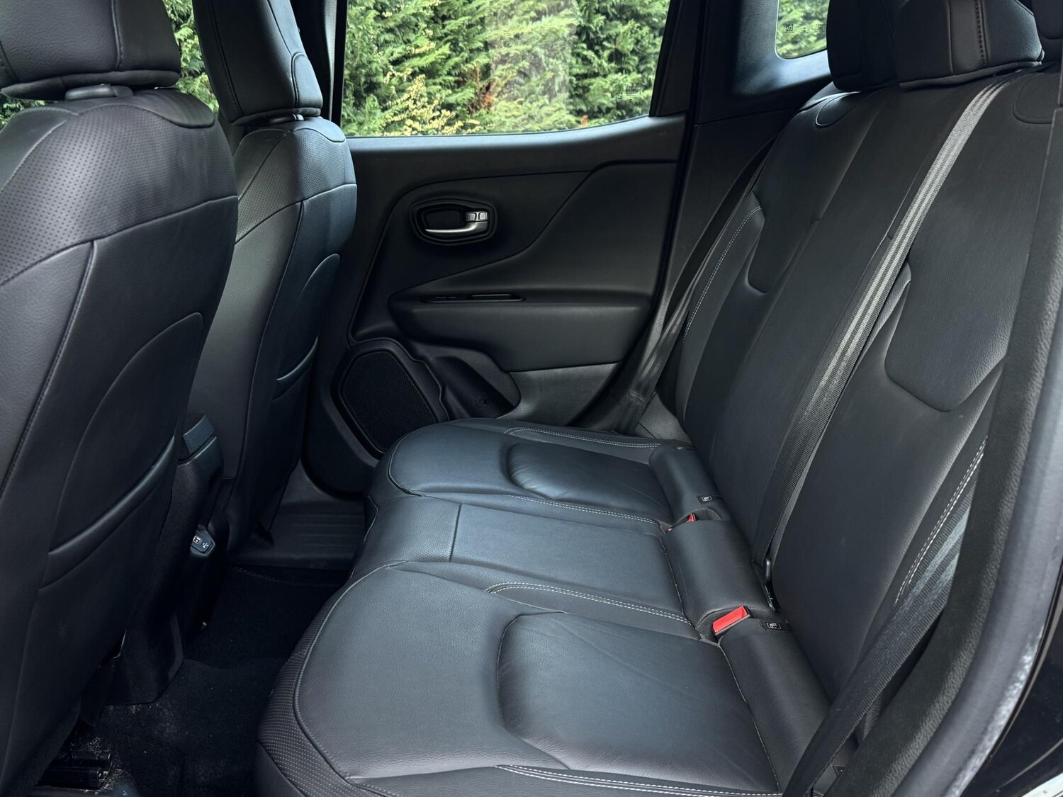 Used Jeep Renegade 2020 for sale - 76750323: Photo 59