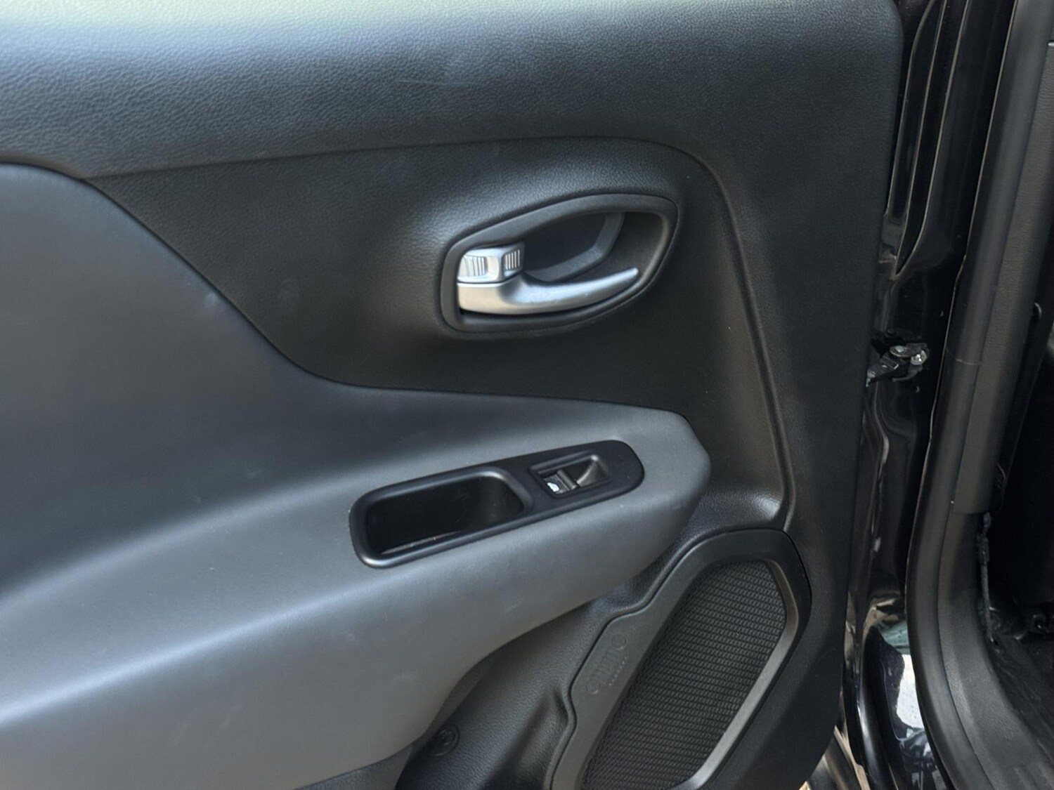 Used Jeep Renegade 2020 for sale - 76750323: Photo 61