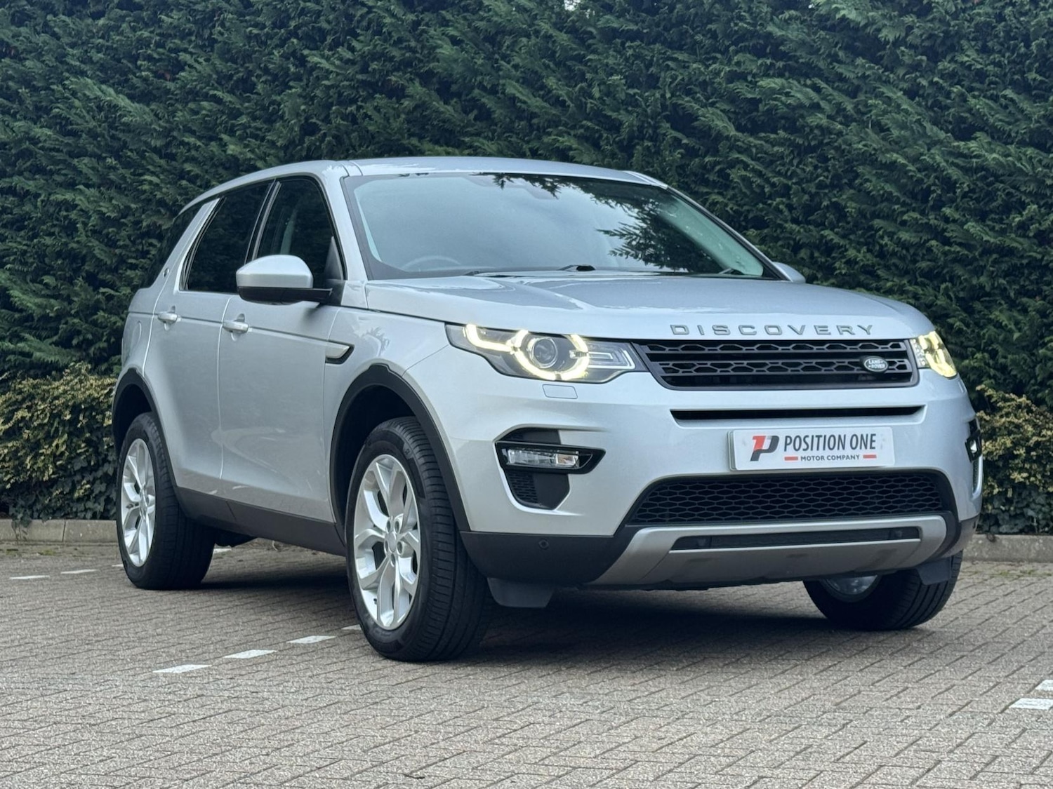 Used Land Rover Discovery Sport 2018 for sale - 77495165: Photo 2