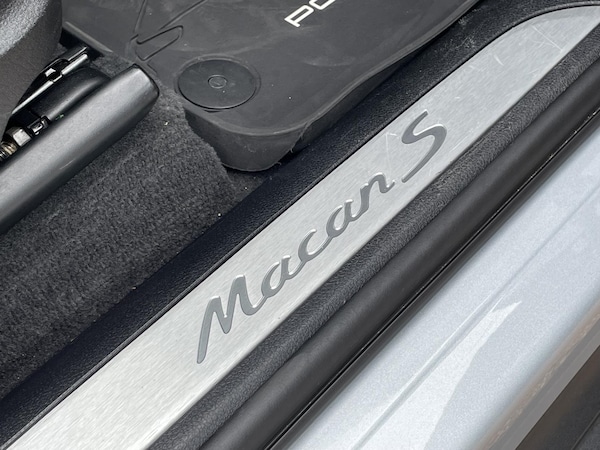 Used Porsche Macan 2018 for sale - 75413910: Photo 25