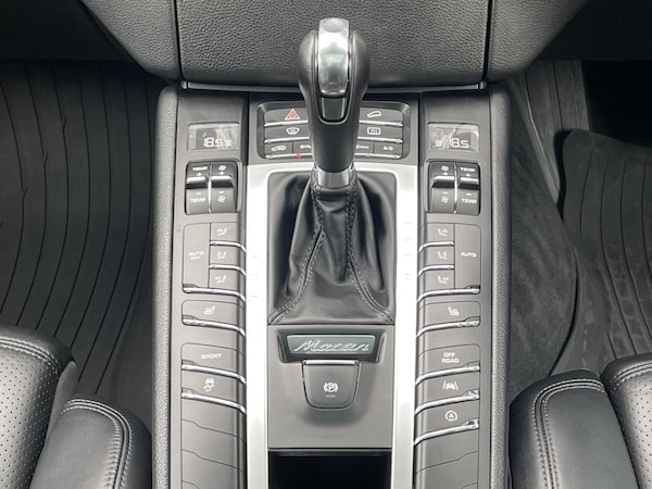 Used Porsche Macan 2018 for sale - 75413910: Photo 31