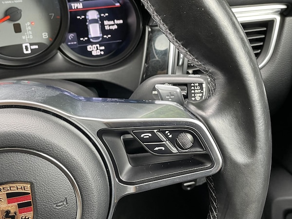 Used Porsche Macan 2018 for sale - 75413910: Photo 43
