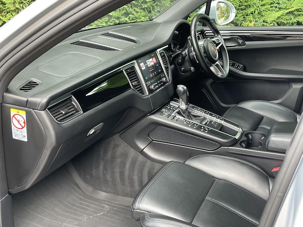 Used Porsche Macan 2018 for sale - 75413910: Photo 48