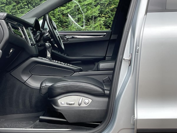 Used Porsche Macan 2018 for sale - 75413910: Photo 49