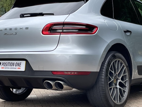 Used Porsche Macan 2018 for sale - 75413910: Photo 57