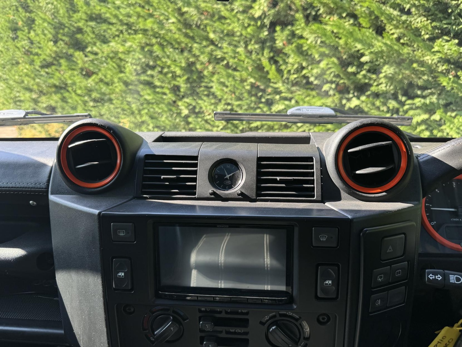 Used Land Rover Defender 90 2010 for sale - 76012035: Photo 30