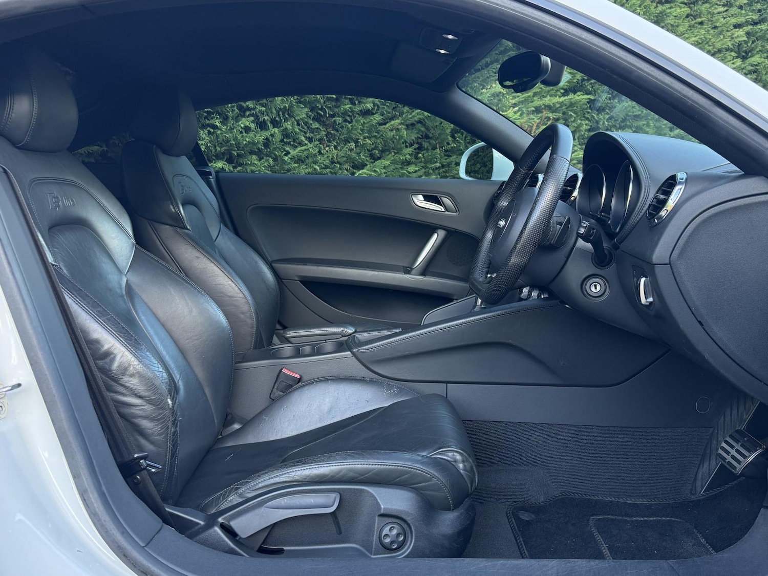 Used Audi TT 2011 for sale - 76782111: Photo 19