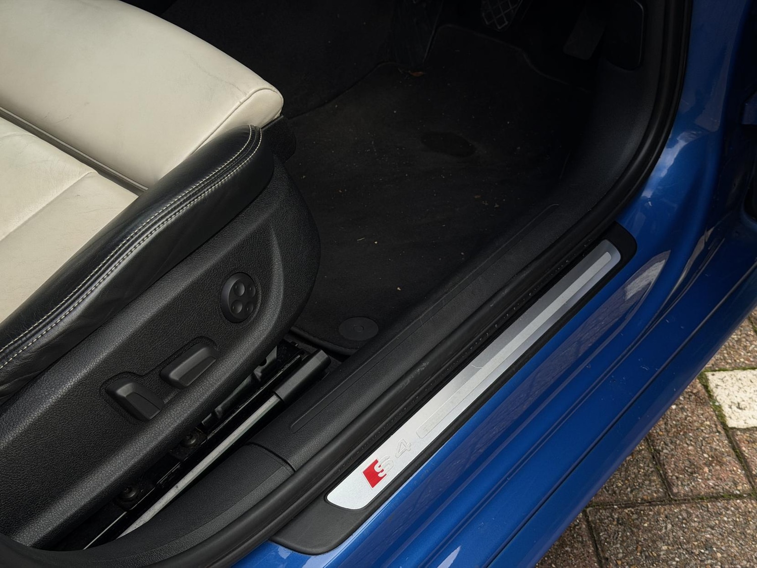 Used Audi S4 2009 for sale - 76643880: Photo 24